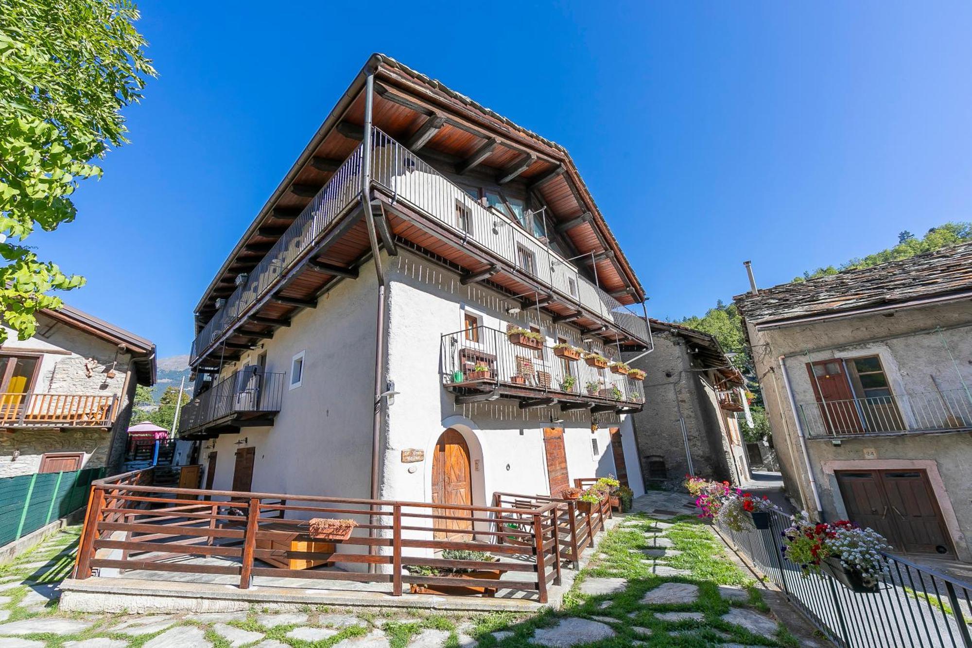 San Marco Lodge Apt Mountain Retreat - Happy Rentals Oulx Extérieur photo