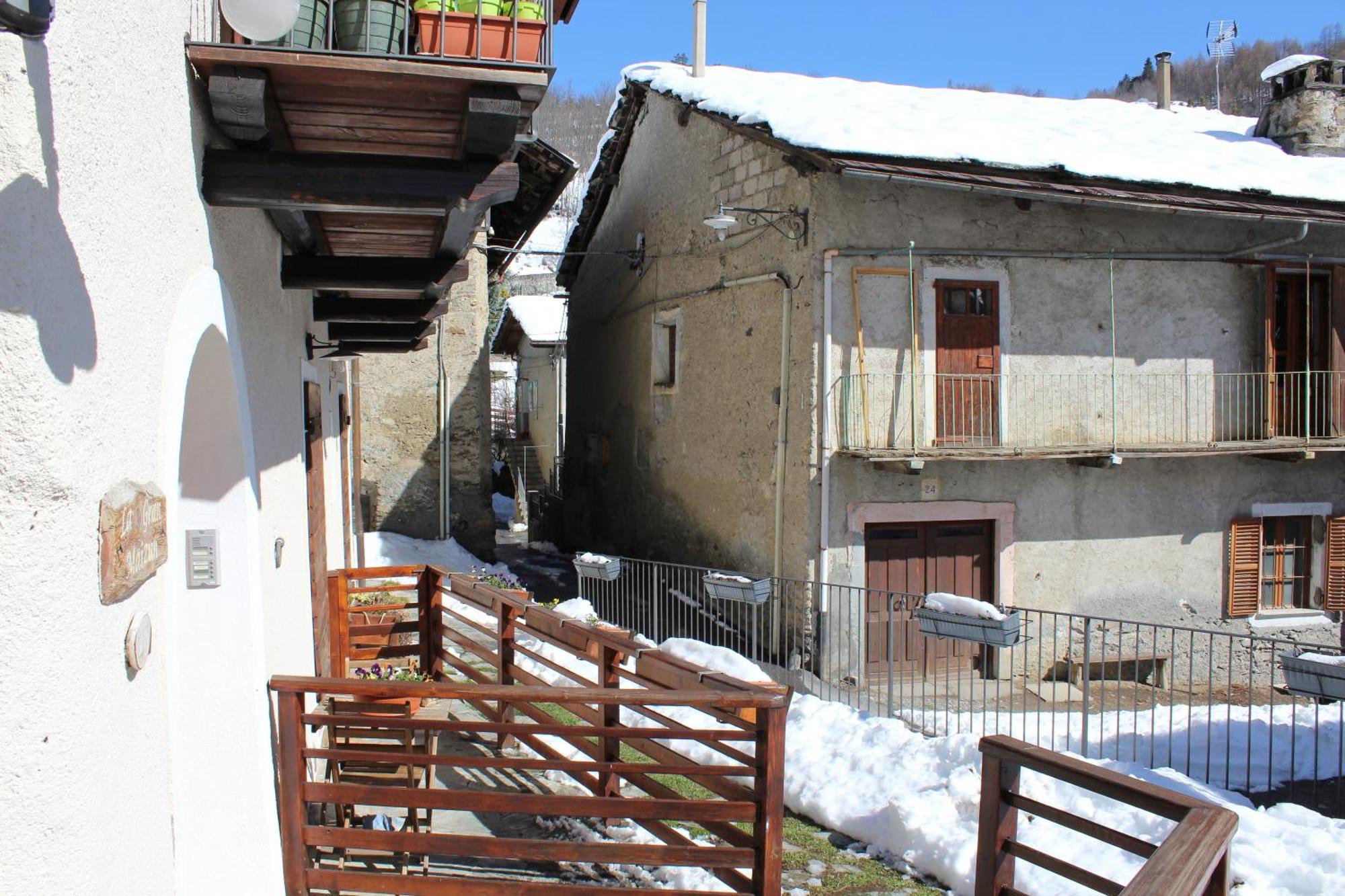 San Marco Lodge Apt Mountain Retreat - Happy Rentals Oulx Extérieur photo