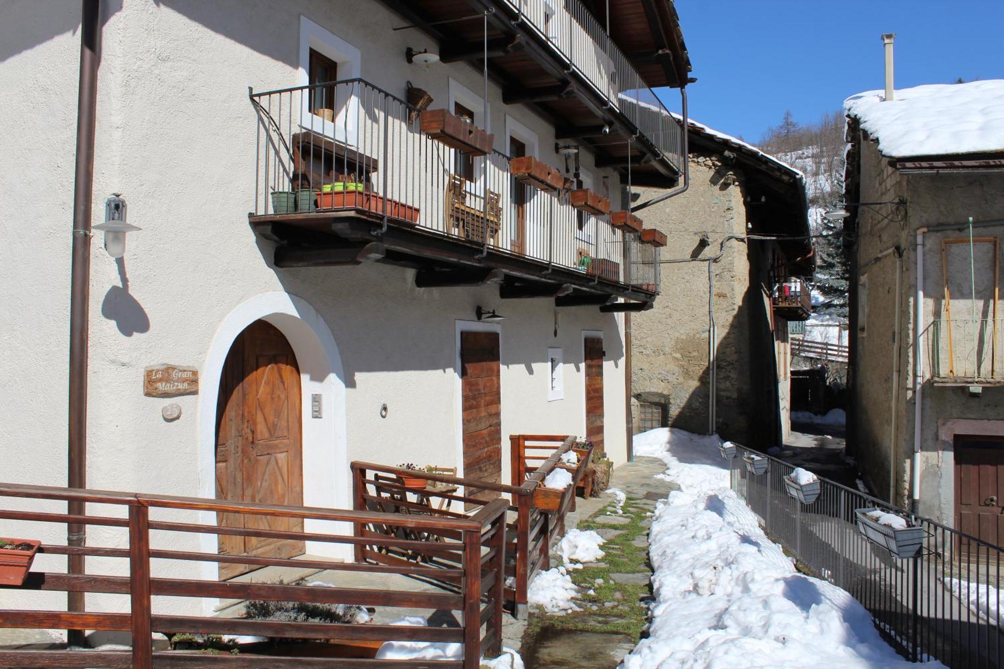 San Marco Lodge Apt Mountain Retreat - Happy Rentals Oulx Extérieur photo